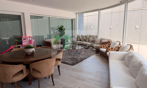 CASA DE ALTO PADRÃO - RESERVA SANTA MARIA